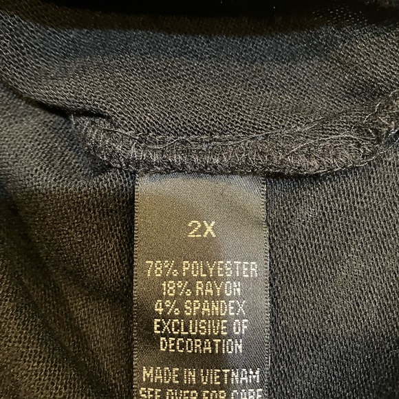 Plus size blouse - Picture 6 of 6